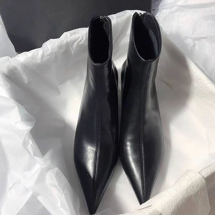 羊皮短靴女细跟2025冬季新款法式单靴3公分低跟马丁靴尖头瘦瘦靴