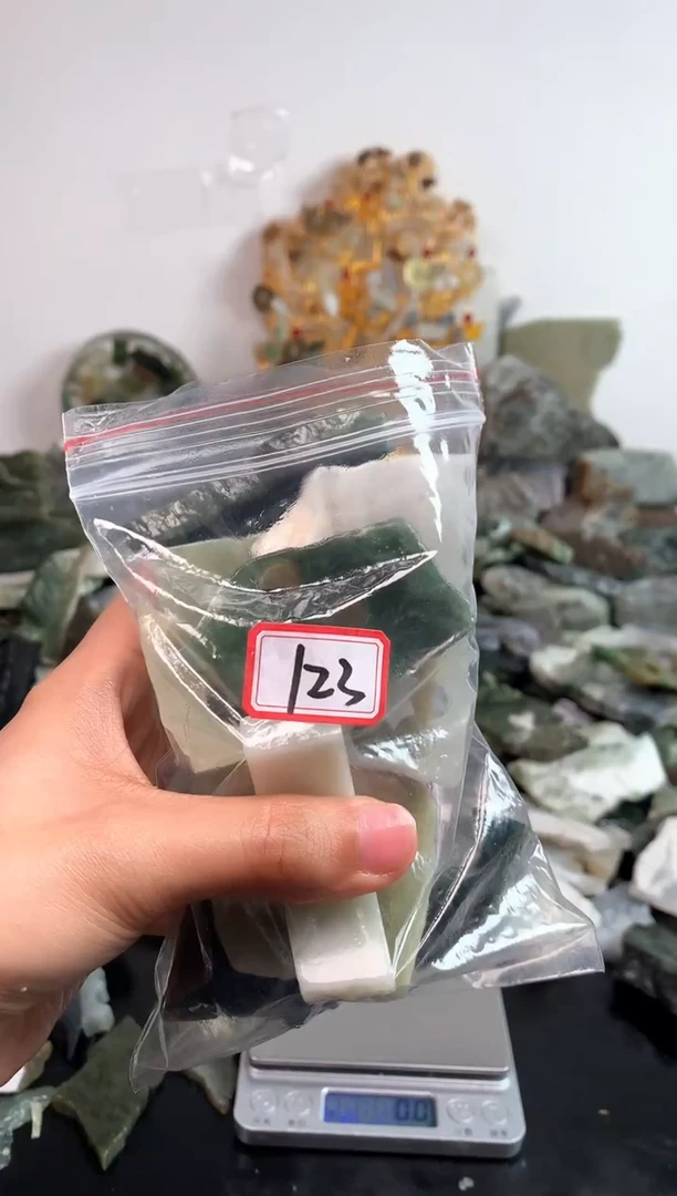 未镶嵌和田玉摆件123