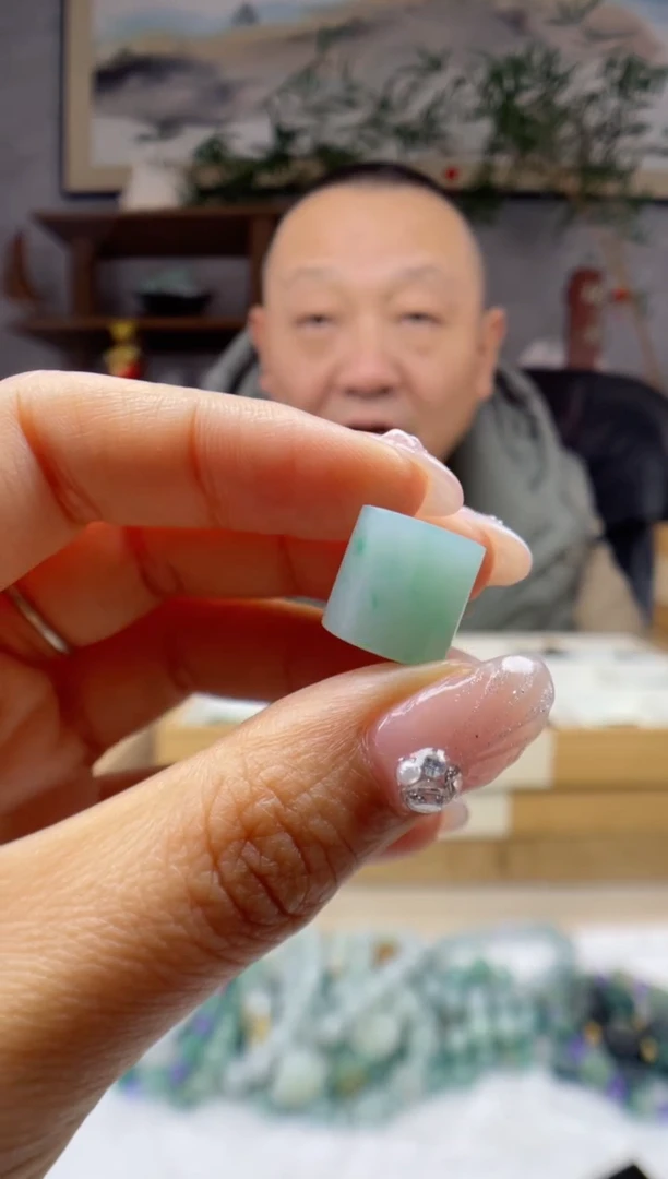 【闪购商品】定制翡翠未镶嵌珠子