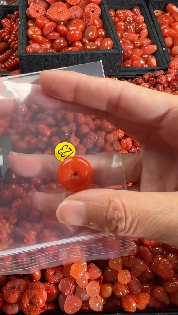 【闪购商品】南红玛瑙颈饰未镶嵌1