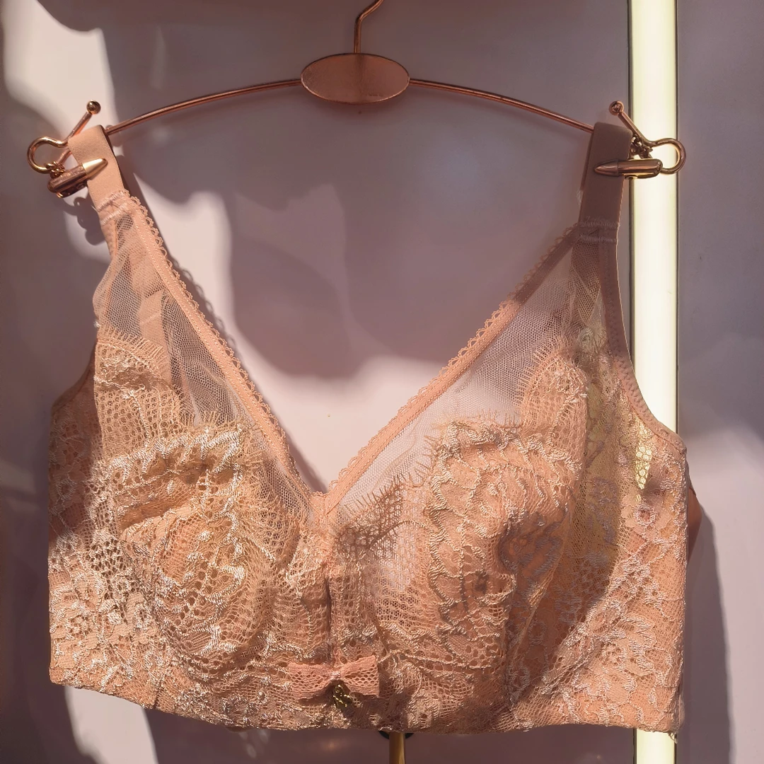 【岳姐姐专属】超薄蕾丝大胸显小侧收副乳聚拢调整型文胸7066