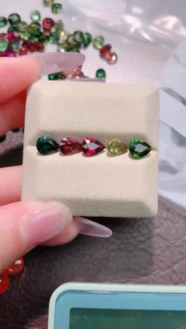 未镶嵌珠宝半成品碧玺水滴5p  6.44ct