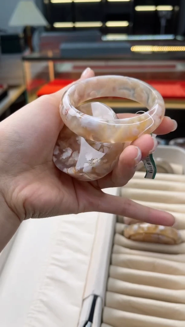 石英质玉手镯未镶嵌56圈口（赠送镯心）6321768