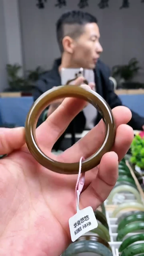 【闪购商品】和田玉手镯未镶嵌54
