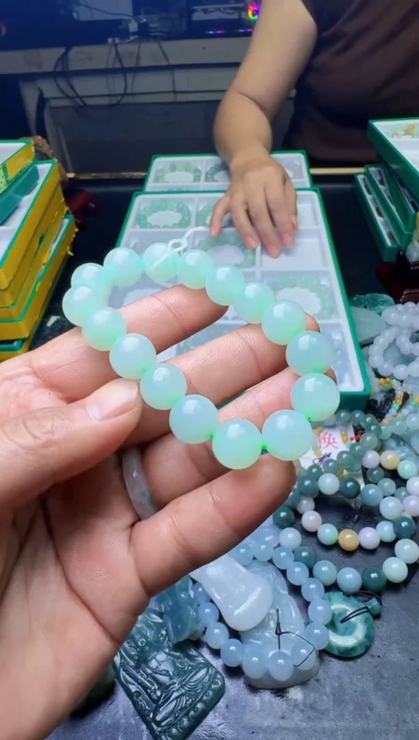 未镶嵌定制翡翠ᥫ****?天然翡翠A货