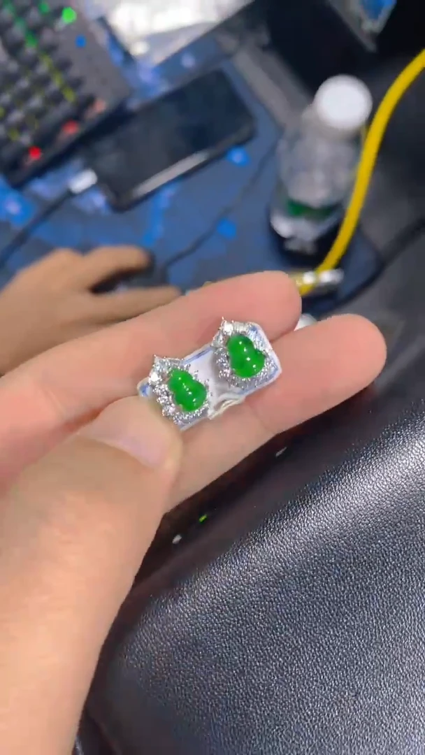 【闪购商品】翡翠耳饰未镶嵌0313008051多样性发一