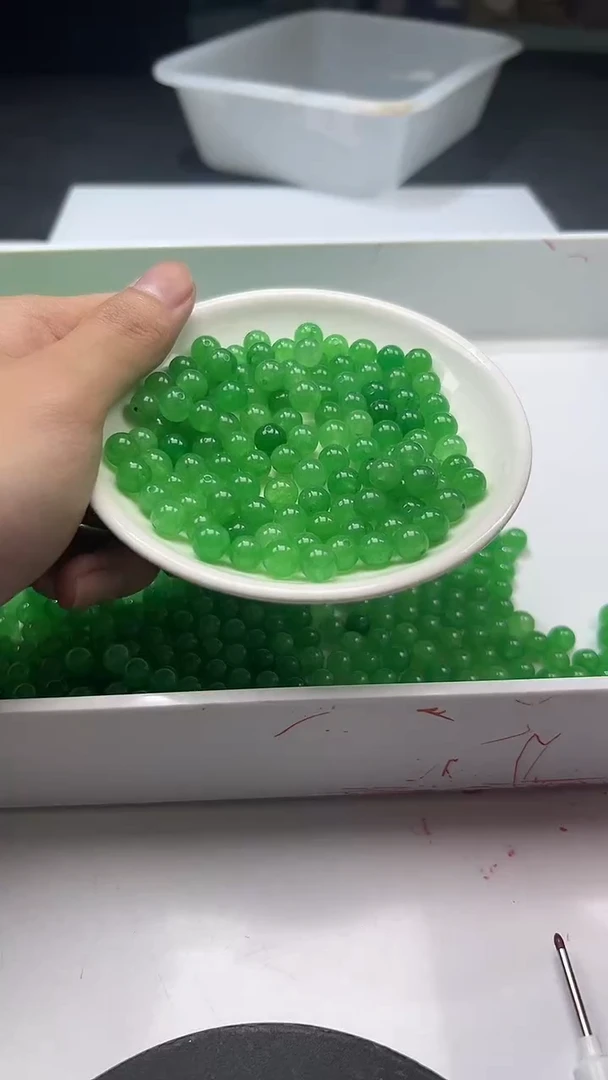 未镶嵌颈饰玛瑙/玉髓W437 冰阳绿8MM*20颗