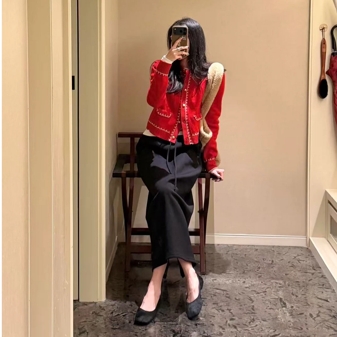 2026秋冬新款韩系圣诞氛围感小香风红色针织开衫高腰半身裙两件套
