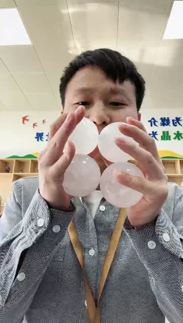摆件未镶嵌水晶W119 约6cm多样性发一件
