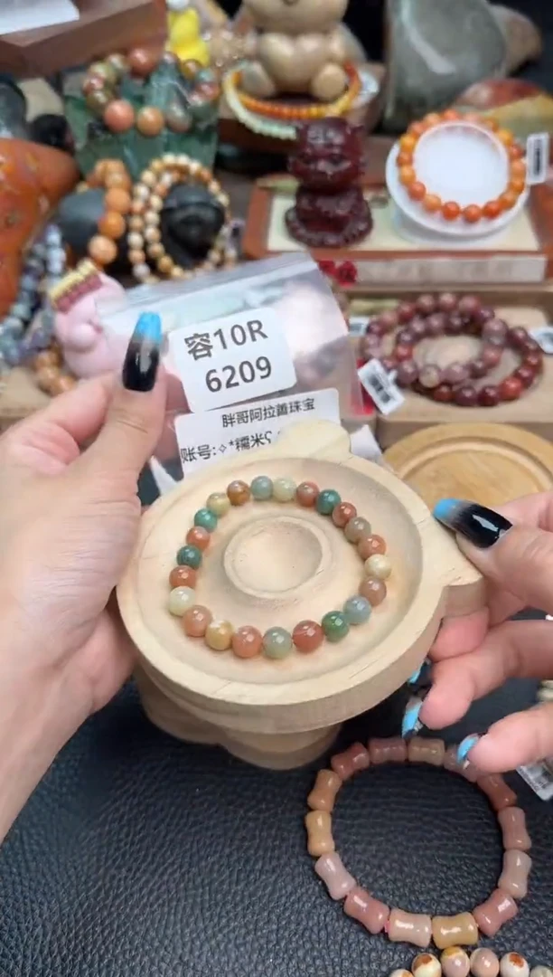 【闪购商品】石英质玉手链未镶嵌10R6209