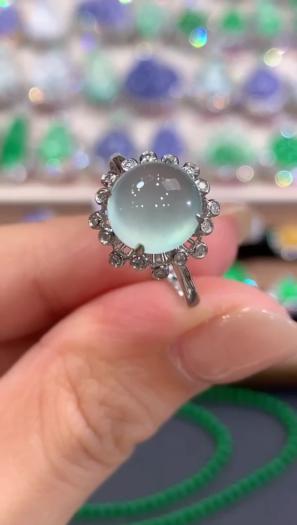 18K金镶嵌戒指翡翠a81