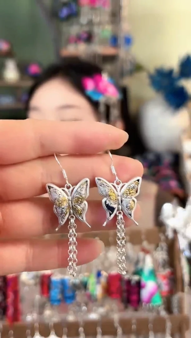 彩云南阁非遗老绣苗银饰品146