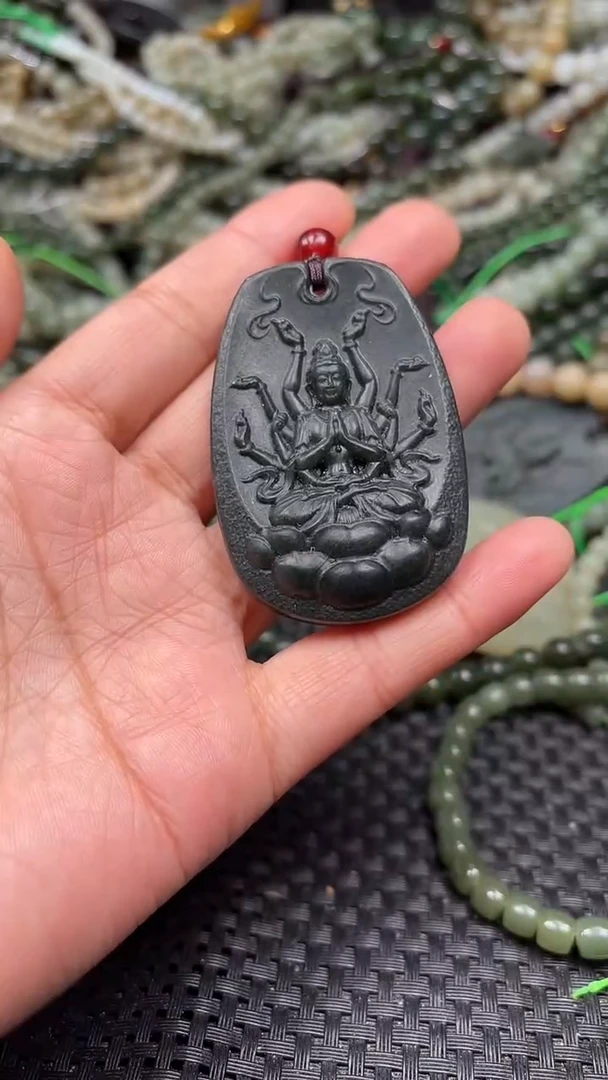 颈饰未镶嵌和田玉1