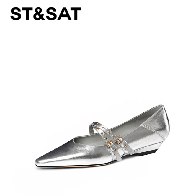 St&Sat/星期六低跟女鞋平底鞋浅口学院风春季尖头单鞋铆钉百搭