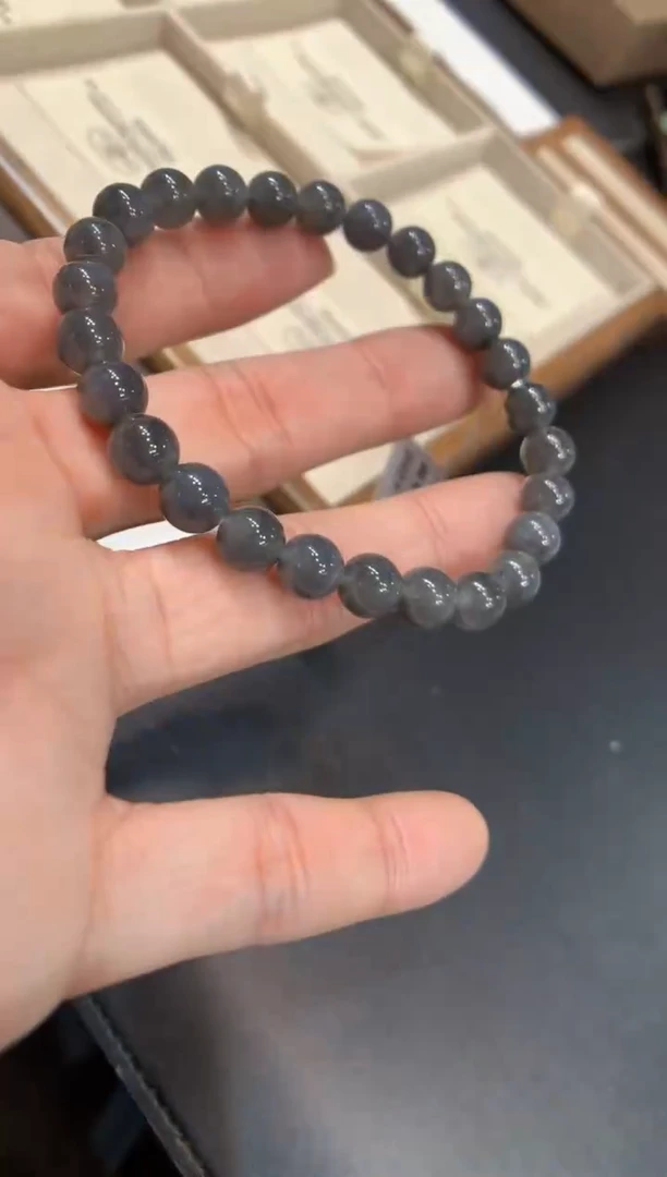 颈饰未镶嵌翡翠手串