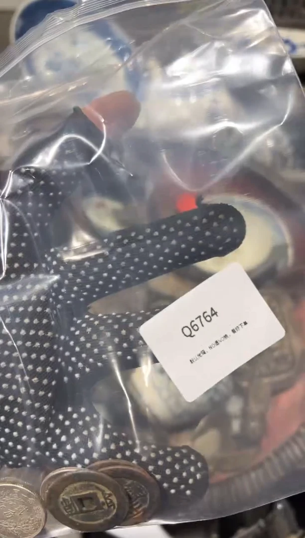 抖*阳秒拍秒付瓷铜摆件