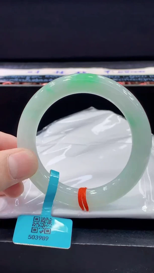 未镶嵌手镯翡翠翡翠手镯