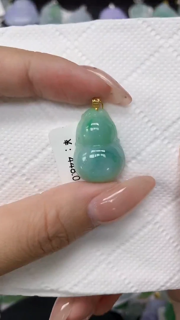 颈饰18K金镶嵌翡翠1111111111