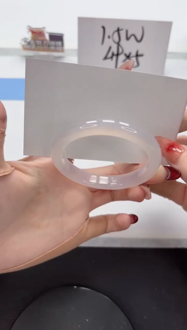 【闪购商品】石英质玉手镯未镶嵌A274-54