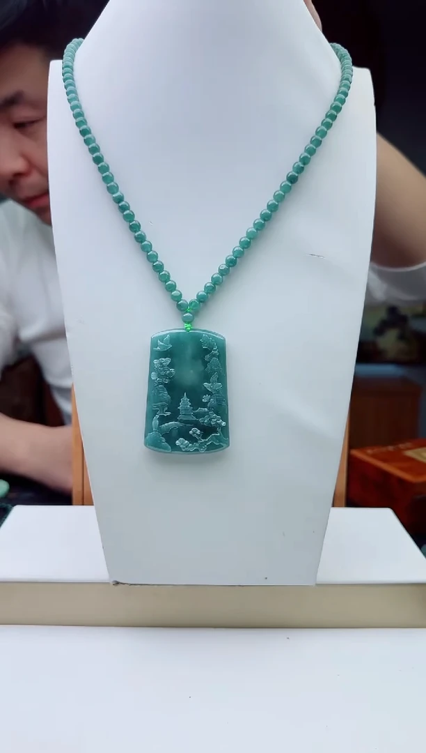 颈饰未镶嵌翡翠多样性发其一