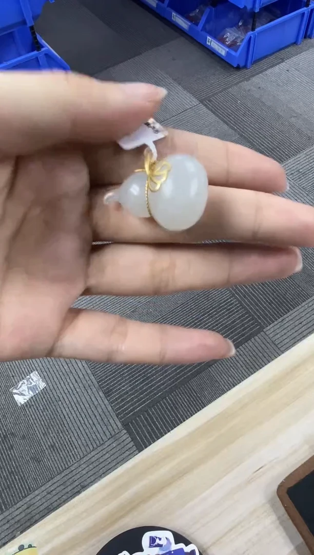 18K金镶嵌和田玉珠宝奇石S175（多样性发一件）