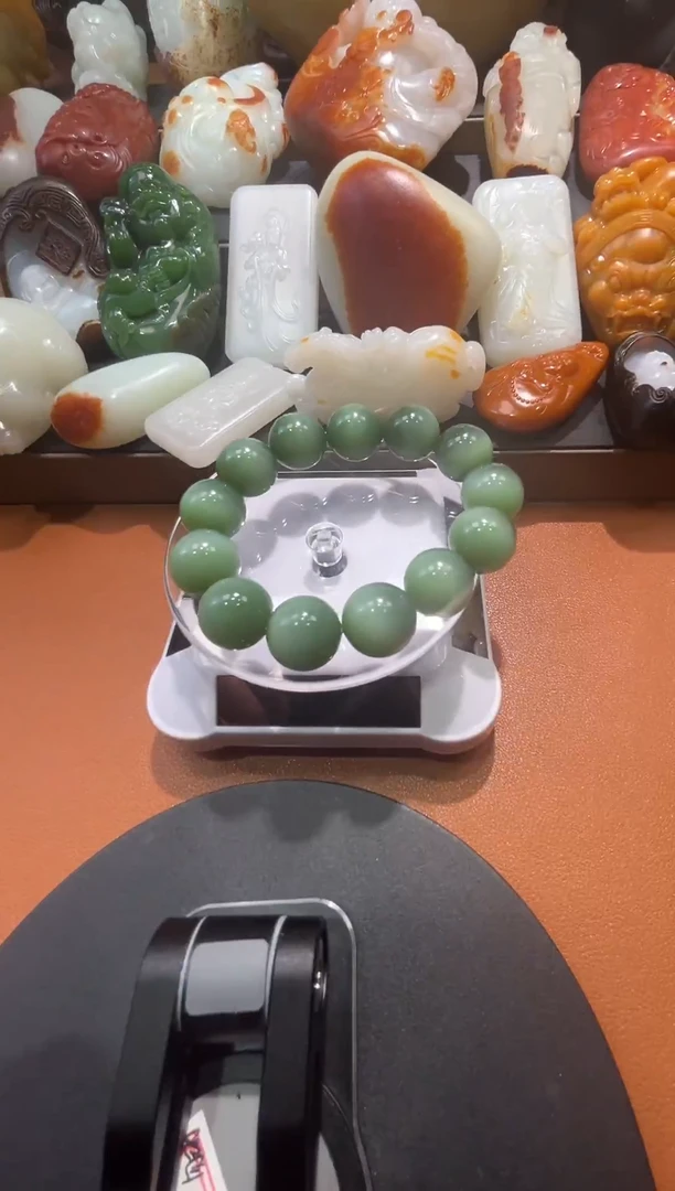 未镶嵌和田玉把件晚**旧和田玉