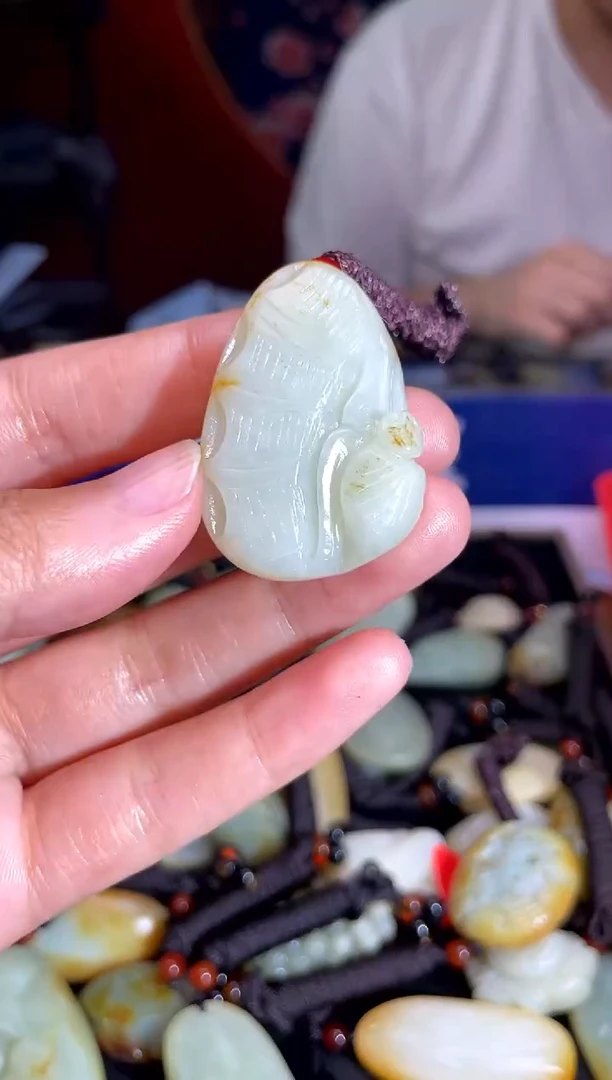 和田玉未镶嵌挂件1