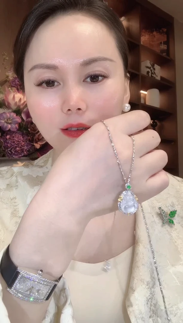 吊坠(不含链)18K金镶嵌翡翠A64