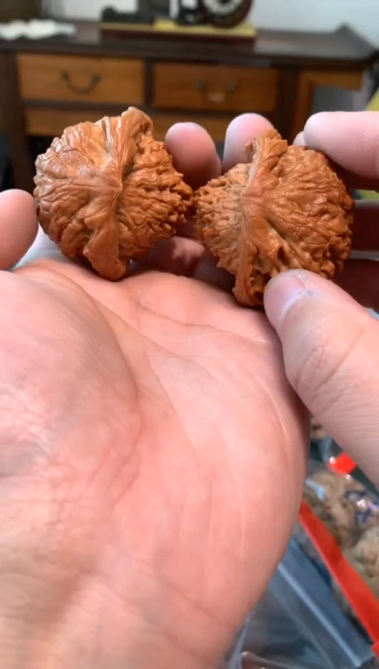 【闪购商品】文玩核桃吊坠蛇头核桃