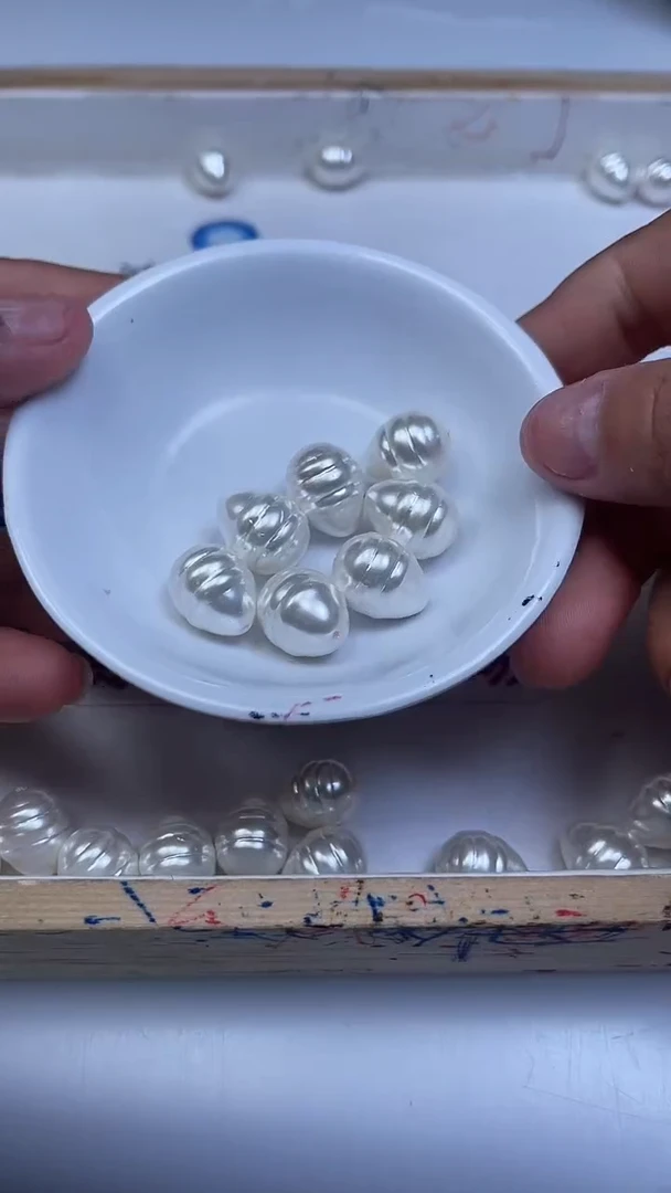 未镶嵌散珠拼合珍珠（马贝珠）B776 白贝珠螺纹13*16mm2个8元