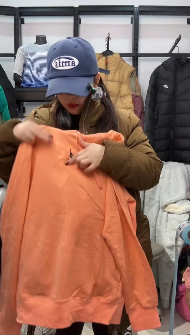 2163闪购编码  运动卫衣裤以直播间过款为准 尺码  ·  175