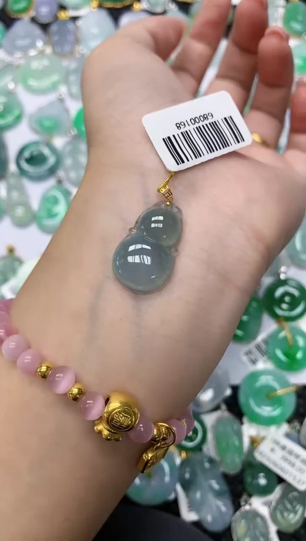 翡翠18K金镶嵌颈饰1111111111