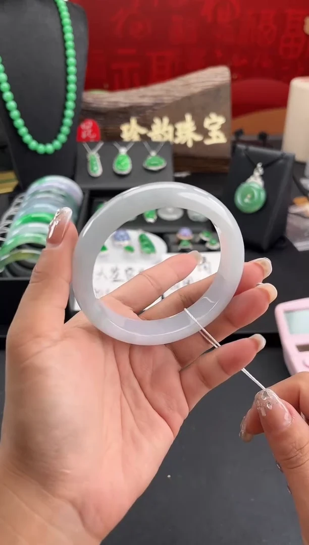 未镶嵌手镯翡翠手镯