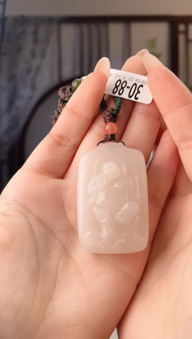 颈饰未镶嵌和田玉佛牌 88