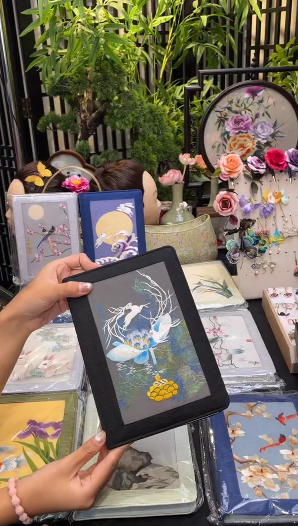 织绣流**栀非遗手工绒花饰品