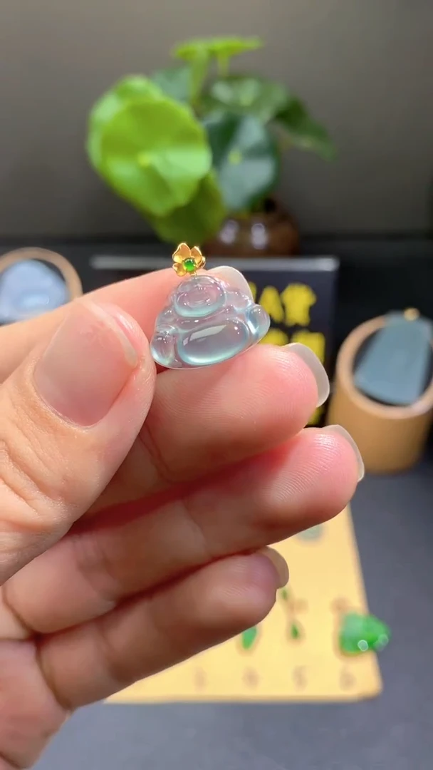 颈饰18K金镶嵌翡翠翡翠A货