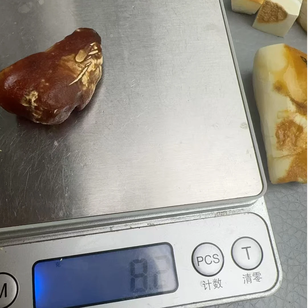 琥珀蜜蜡定制加工