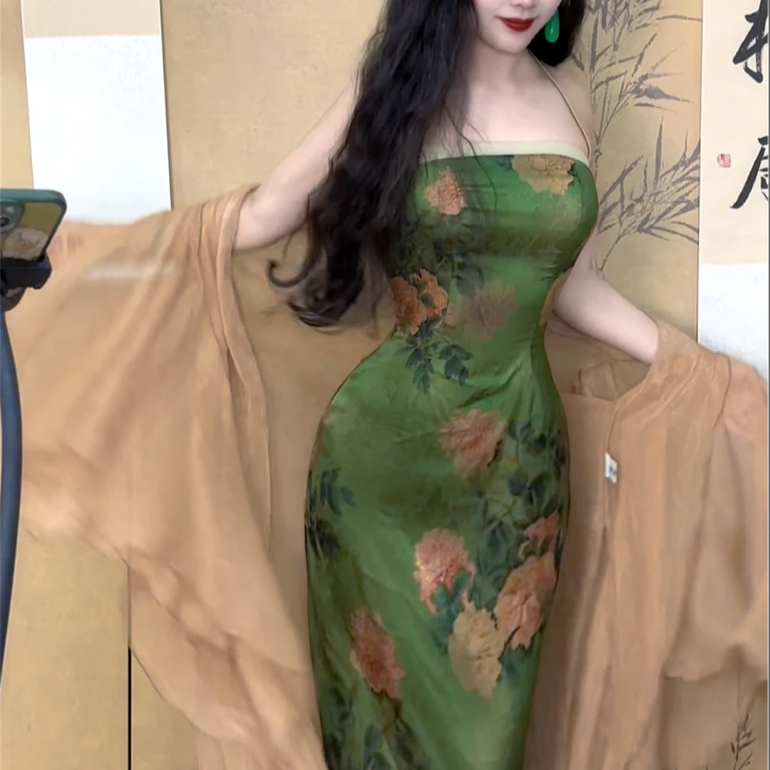 LHMknk1活动画报夫人原创自制复活款新中式挂脖显白 吊带裙 玉露