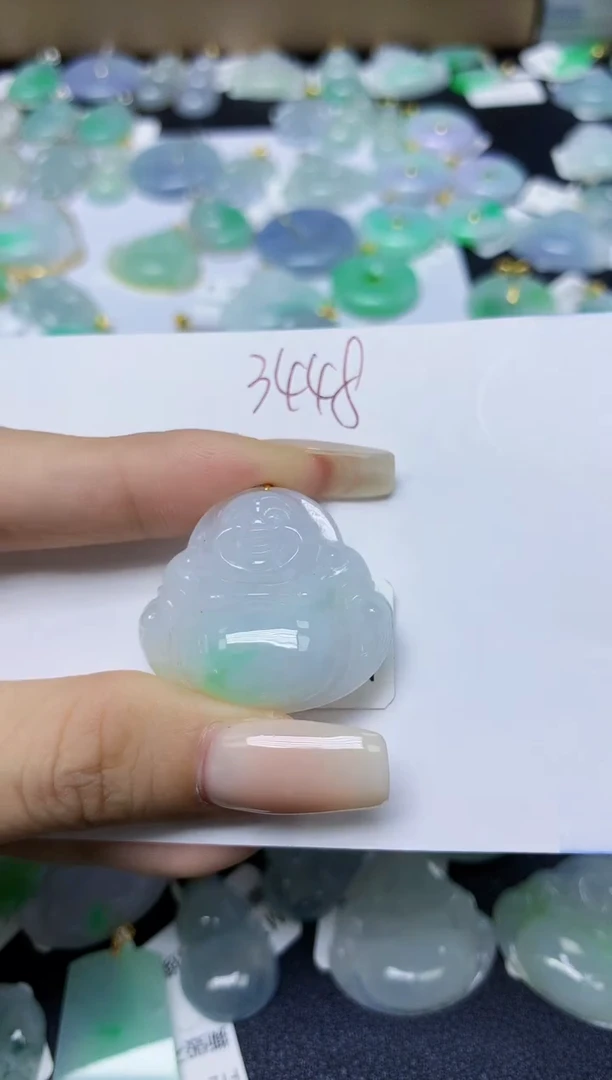 翡翠18K金镶嵌颈饰天然缅甸翡翠A货