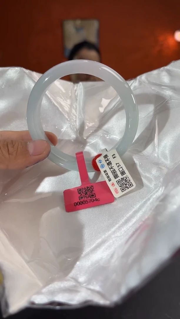 未镶嵌手镯翡翠翡翠手镯