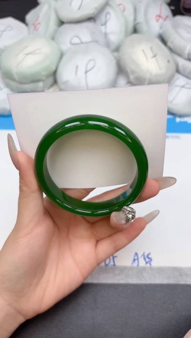 未镶嵌手镯石英质玉17-61.4-62