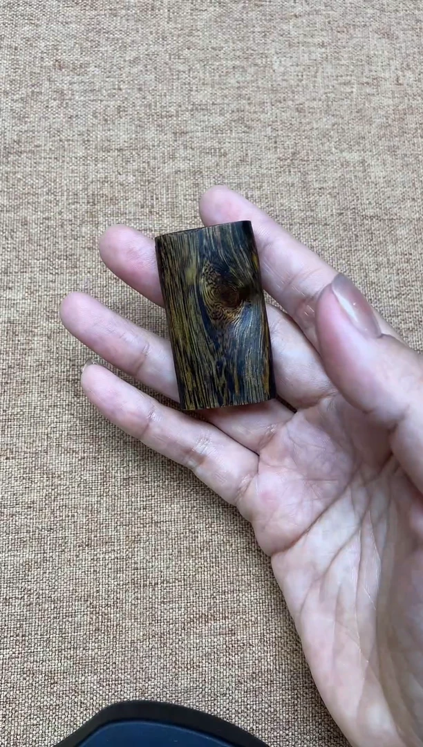 沉香吊坠兔*霖棋楠红金猊多样性发其一