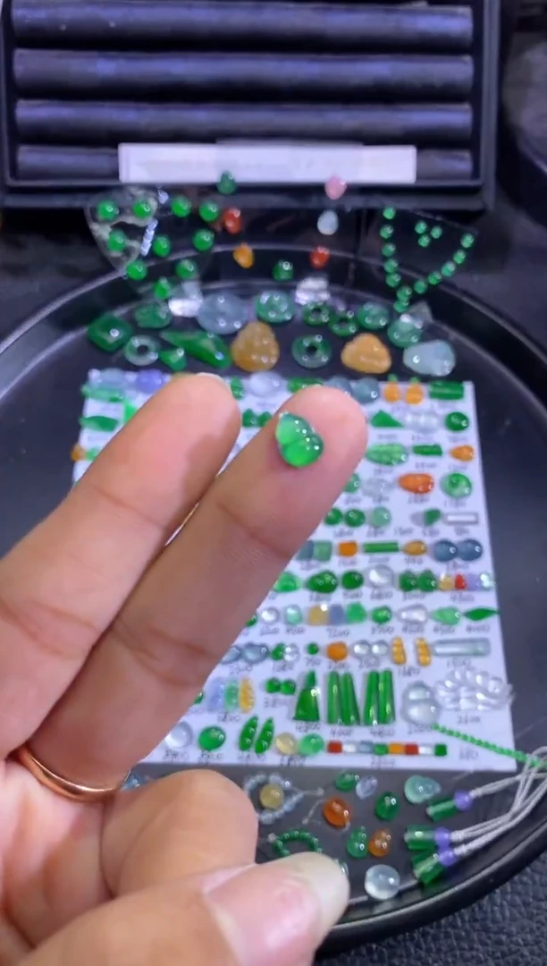 未镶嵌挂件翡翠葫芦