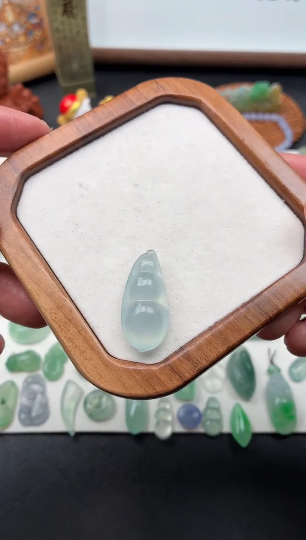 未镶嵌定制翡翠翡翠