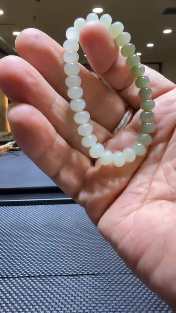 颈饰未镶嵌和田玉手串
