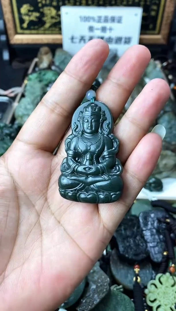 颈饰未镶嵌和田玉1