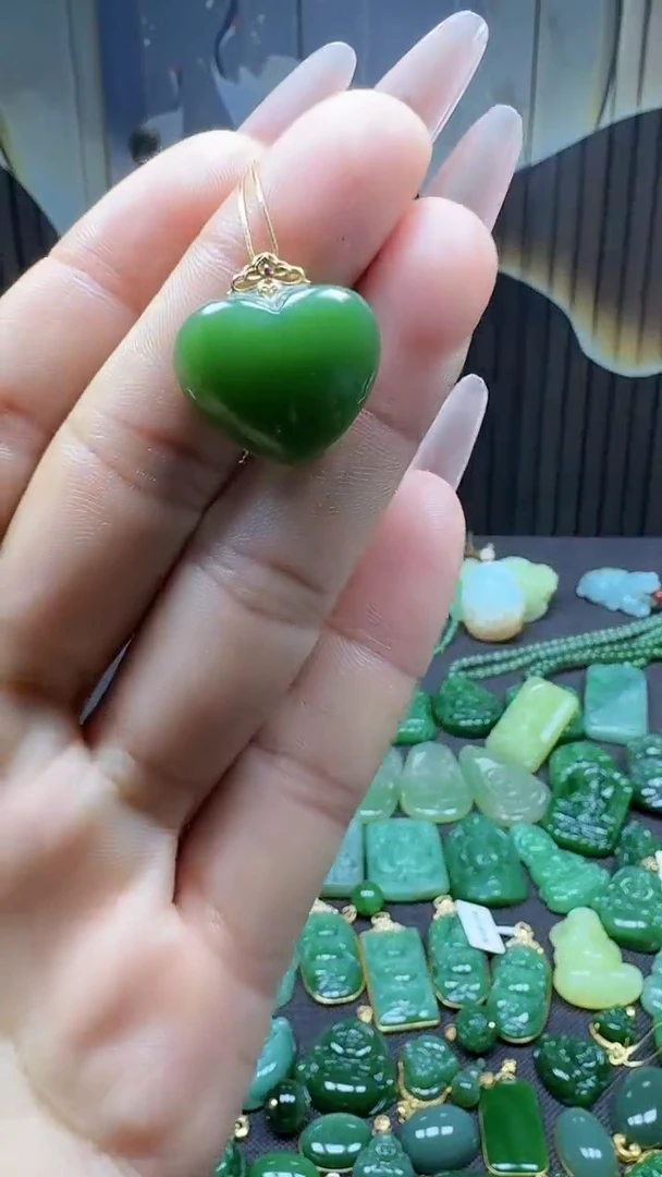 【闪购商品】和田玉吊坠(不含链)18K金镶嵌1