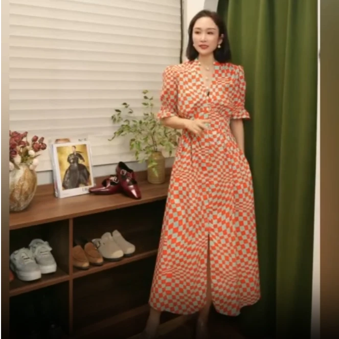 葭恩迷幻棋盘格印花女士连衣裙0698