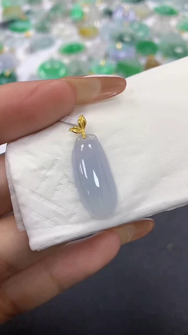 颈饰18K金镶嵌翡翠a货假一赔三支持复检百元上9元证书费自理