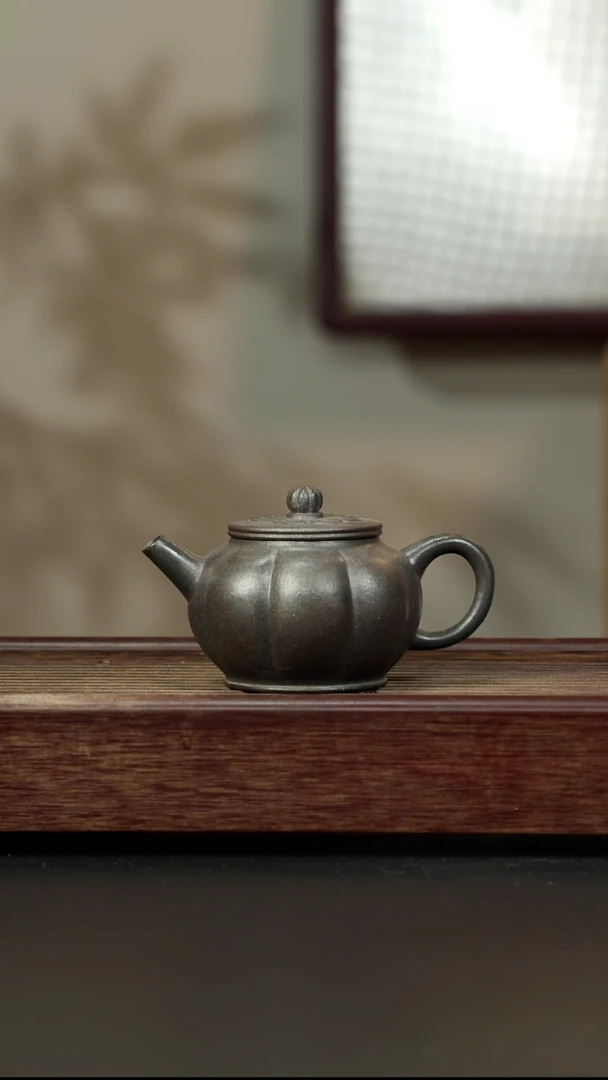 紫砂茶壶百年岩中泥 灯笼壶